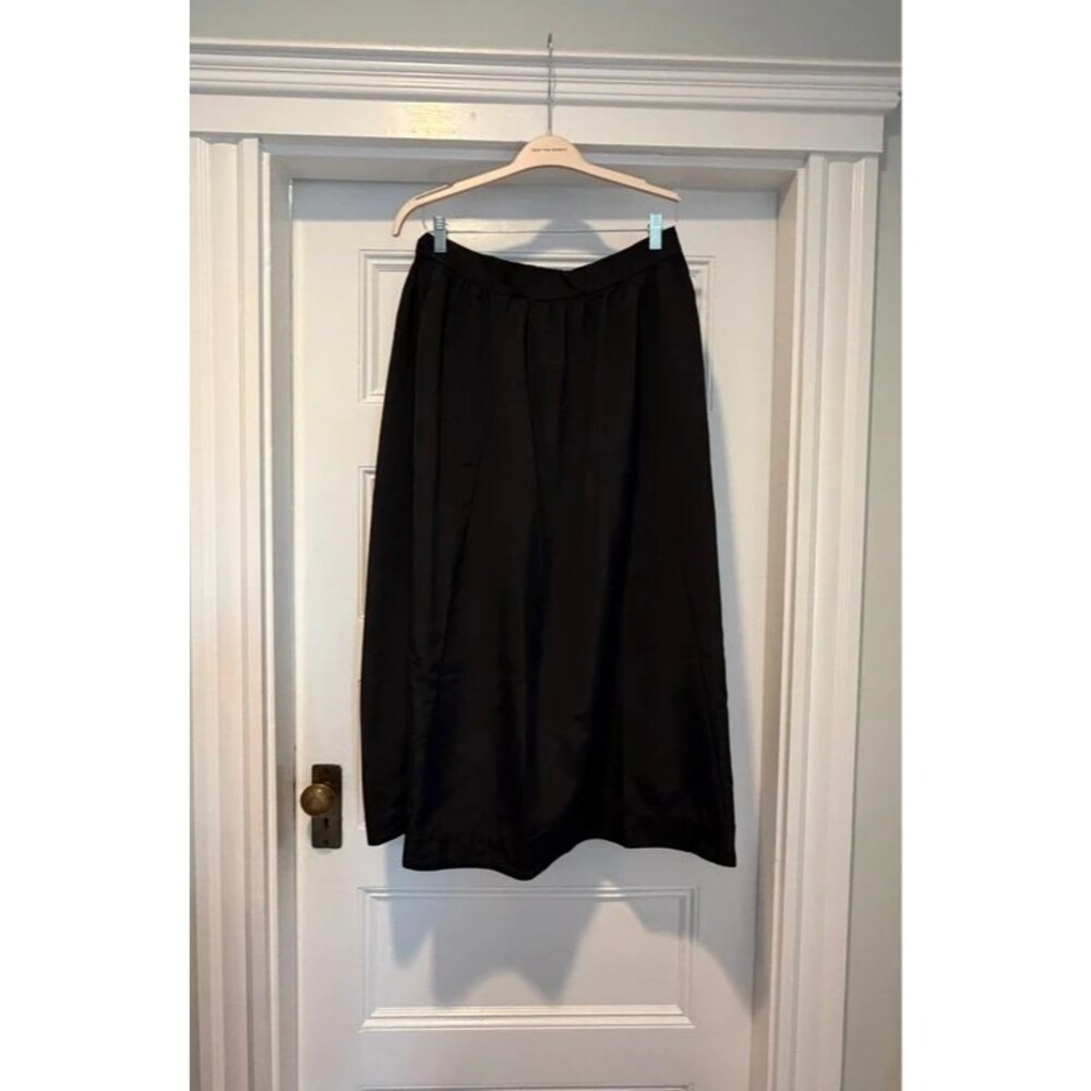 Classic Black Taffeta Midi Skirt – Voluminous Pull-On Party & Holiday Skirt